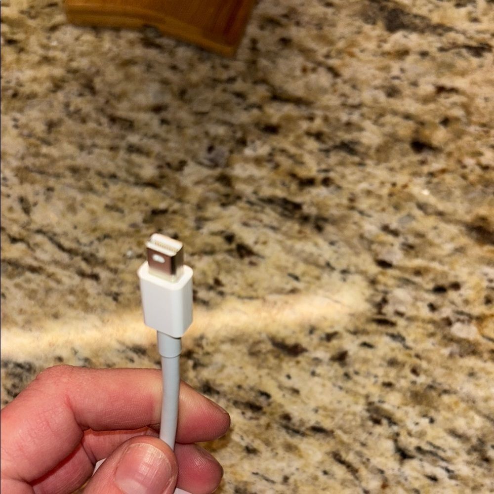 Apple White Adapter - Picture 7 of 8